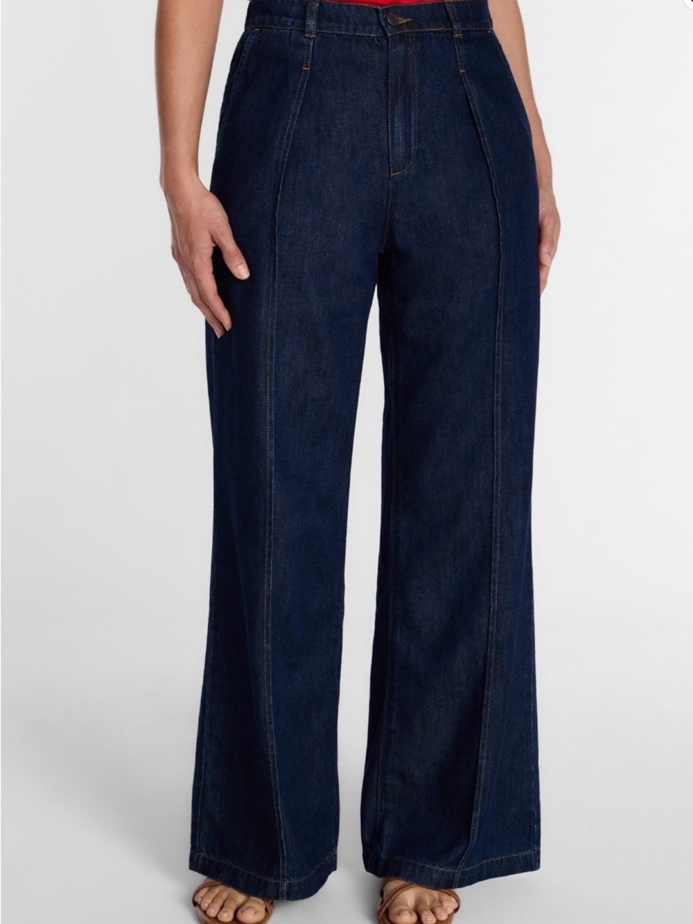 Time and Tru Women’s High Rise Drapey Pleated Wide Leg Jeans 30” Inseam